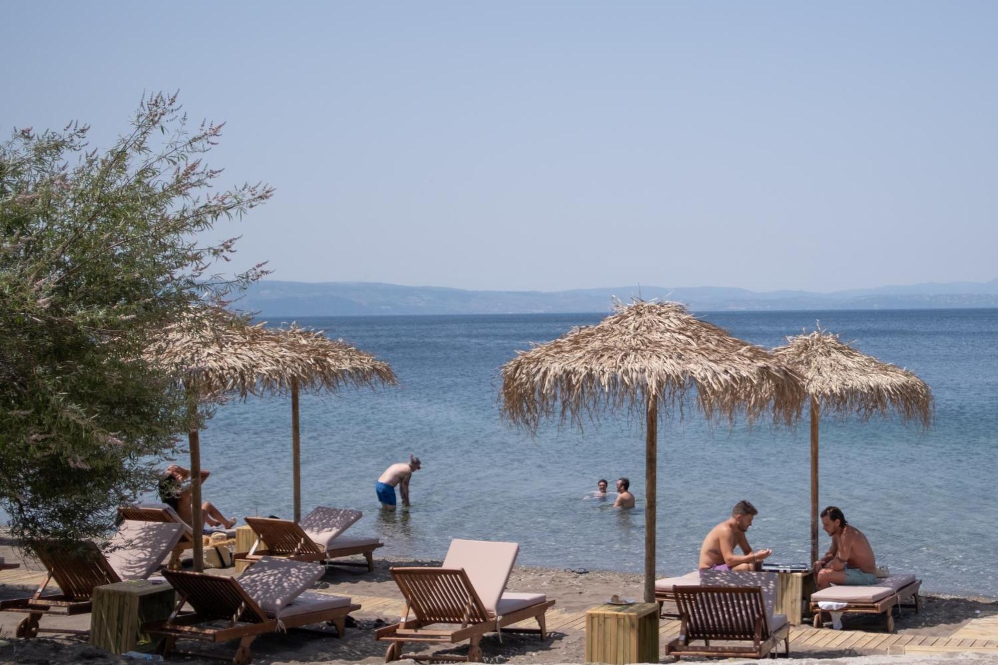 Готель Kaminos Evia Limni  Екстер'єр фото